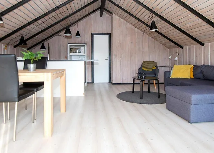 Cozy Dune Retreat-by Traum Havrvig