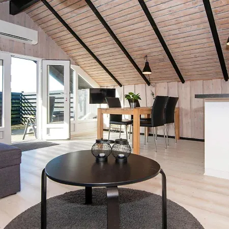 Hvide Sande Xcix Holiday home *