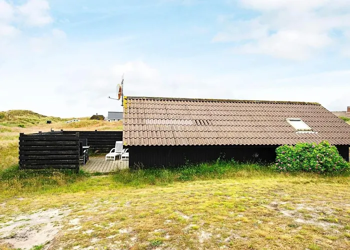 Cozy Dune Retreat-by Traum Havrvig